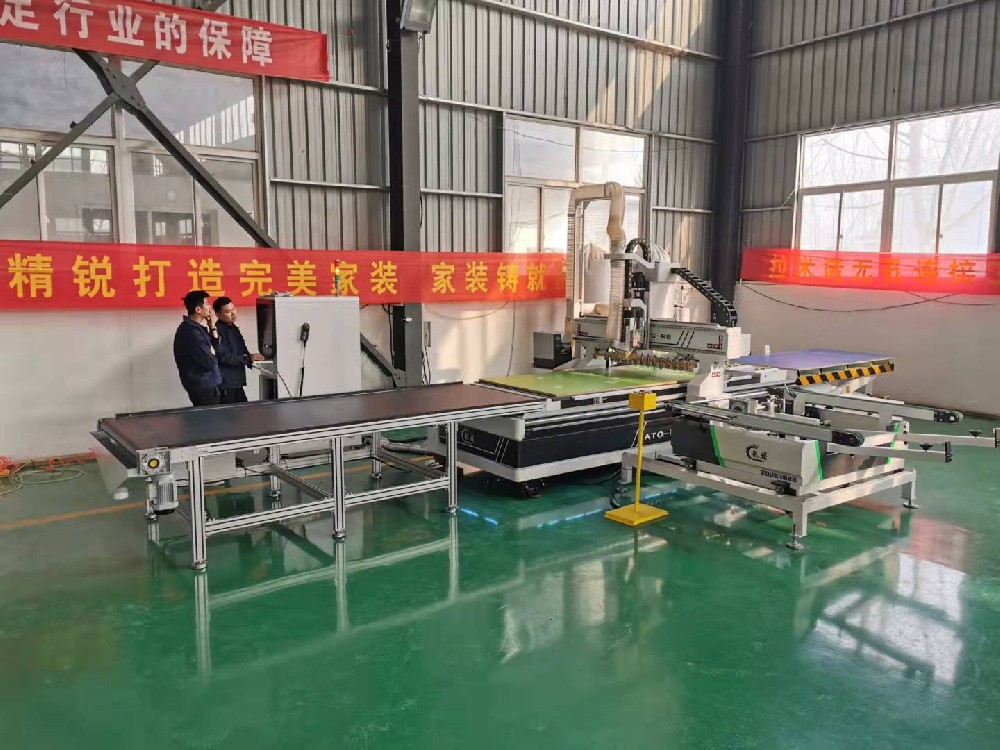 四工序開料機(jī)與直排加工中心區(qū)別